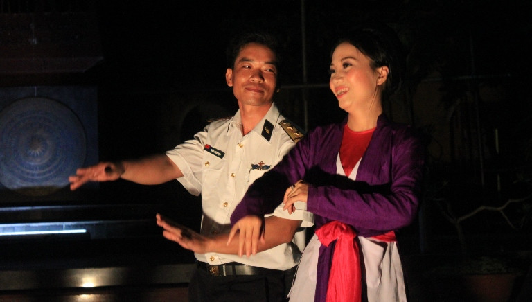 Cặp đôi người lính Trường Sa và liền chị