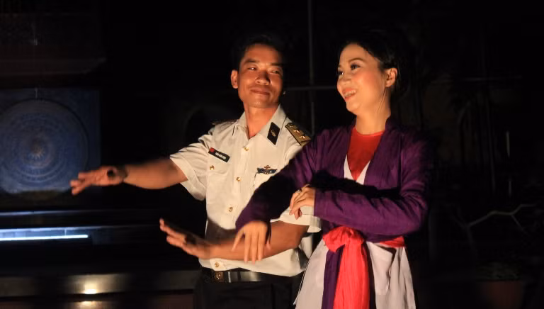 Cặp đôi người lính Trường Sa và liền chị