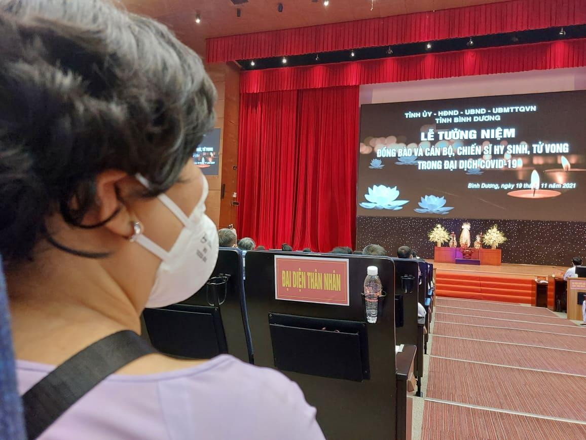 Xúc động lễ tưởng niệm đồng bào tử vong và cán bộ, chiến sĩ hy sinh do đại dịch COVID-19 ảnh 26