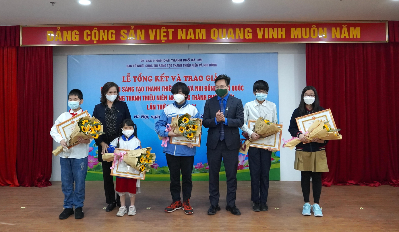 Trao giải cho các đơn vị xuất sắc