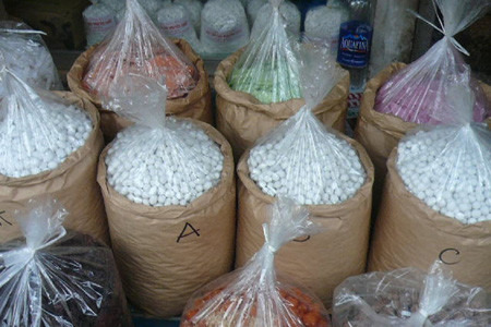 Các loại mứt kém chất lượng bày bán la liệt