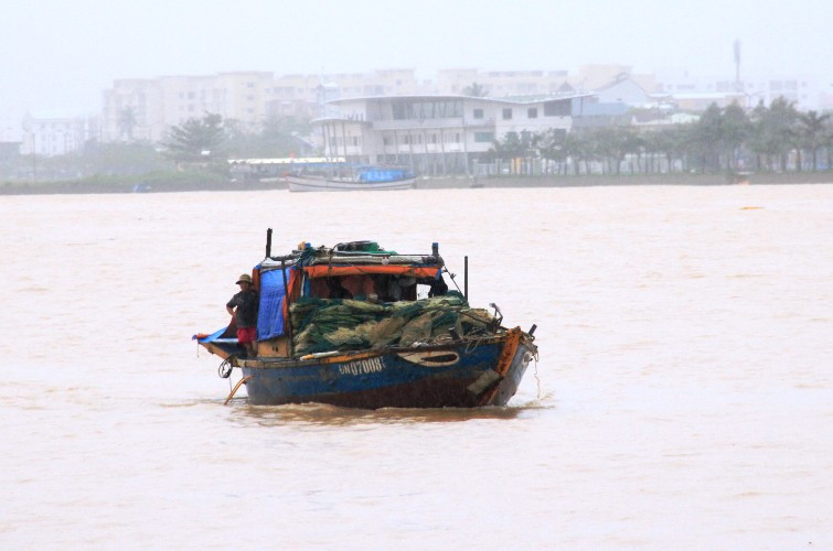 1.	Âu thuyền Thọ Quang chứa hơn 1.000 tàu thuyền, hơn 400 phương tiện còn lại phải vào sâu vùng bờ phía Ngũ Hành Sơn trú tránh. Ngay sau khi mắt bão Haiyan quét qua biển Đà Nẵng, nhiều ngư dân di chuyển tàu thuyền