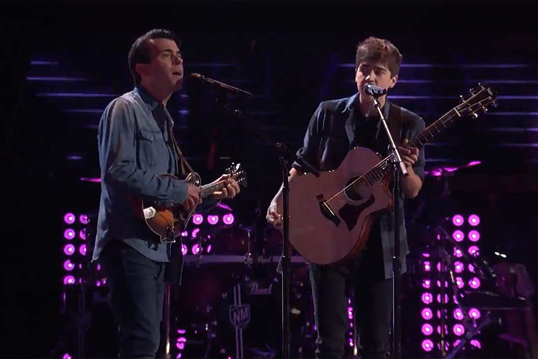 Chiến binh cuối cùng của đội Ariana Grande bị loại trước thềm chung kết The Voice Mỹ 2021.