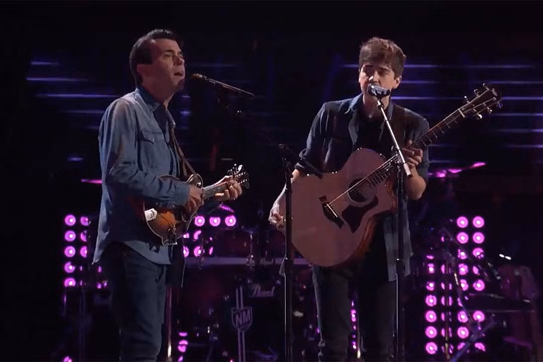 Chiến binh cuối cùng của đội Ariana Grande bị loại trước thềm chung kết The Voice Mỹ 2021.