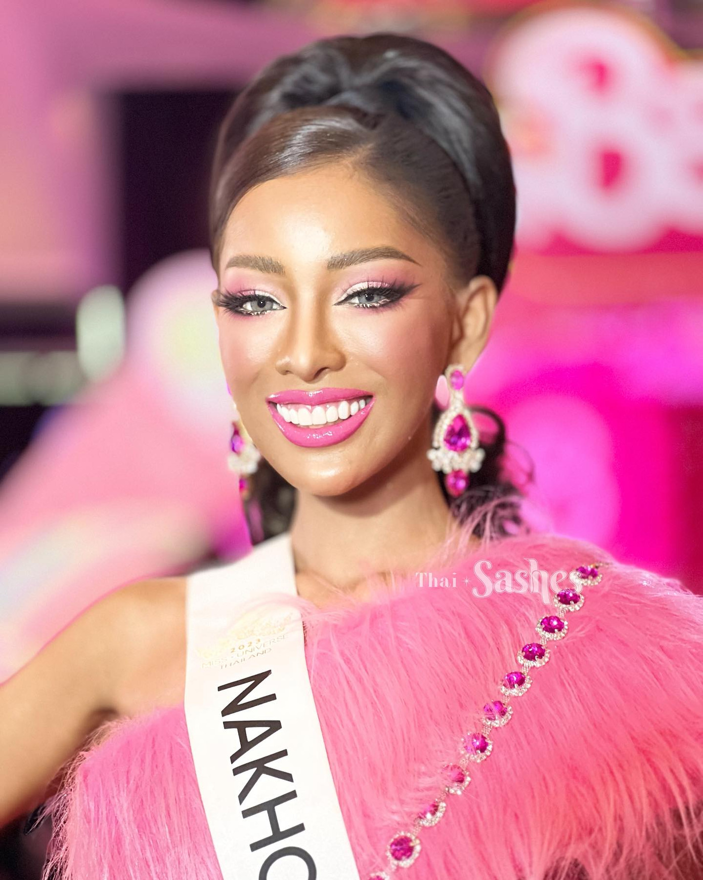 Hoa hậu Hoàn vũ Thái Lan 2023 được đánh giá là mùa giải chuyên nghiệp nhất từ trước đến nay. Trước đó, các tỉnh, thành của Thái Lan đã tổ chức cuộc thi riêng để tìm đại diện. Cuộc thi nhằm tìm kiếm đại diện Thái Lan tham dự Hoa hậu Hoàn vũ 2023 tổ chức ở El Salvador vào cuối năm nay.