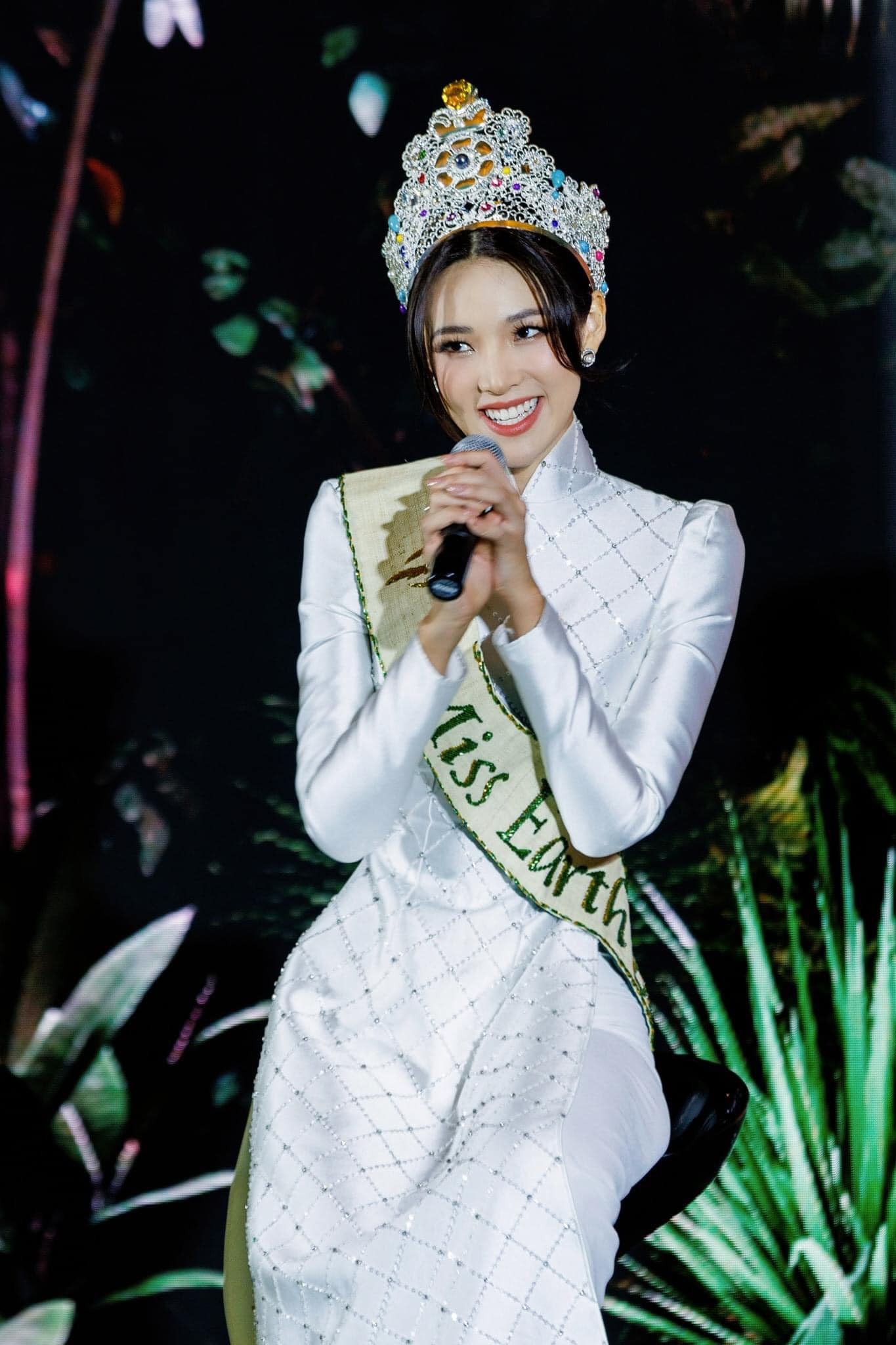 Hình ảnh của Mina Sue Choi trong chuyến công tác tại Việt Nam khiến nhiều người bất ngờ vì sự chỉn chu. Hình ảnh của Mina Sue Choi trong chuyến công tác tại Việt Nam khiến nhiều người bất ngờ vì sự chỉn chu.