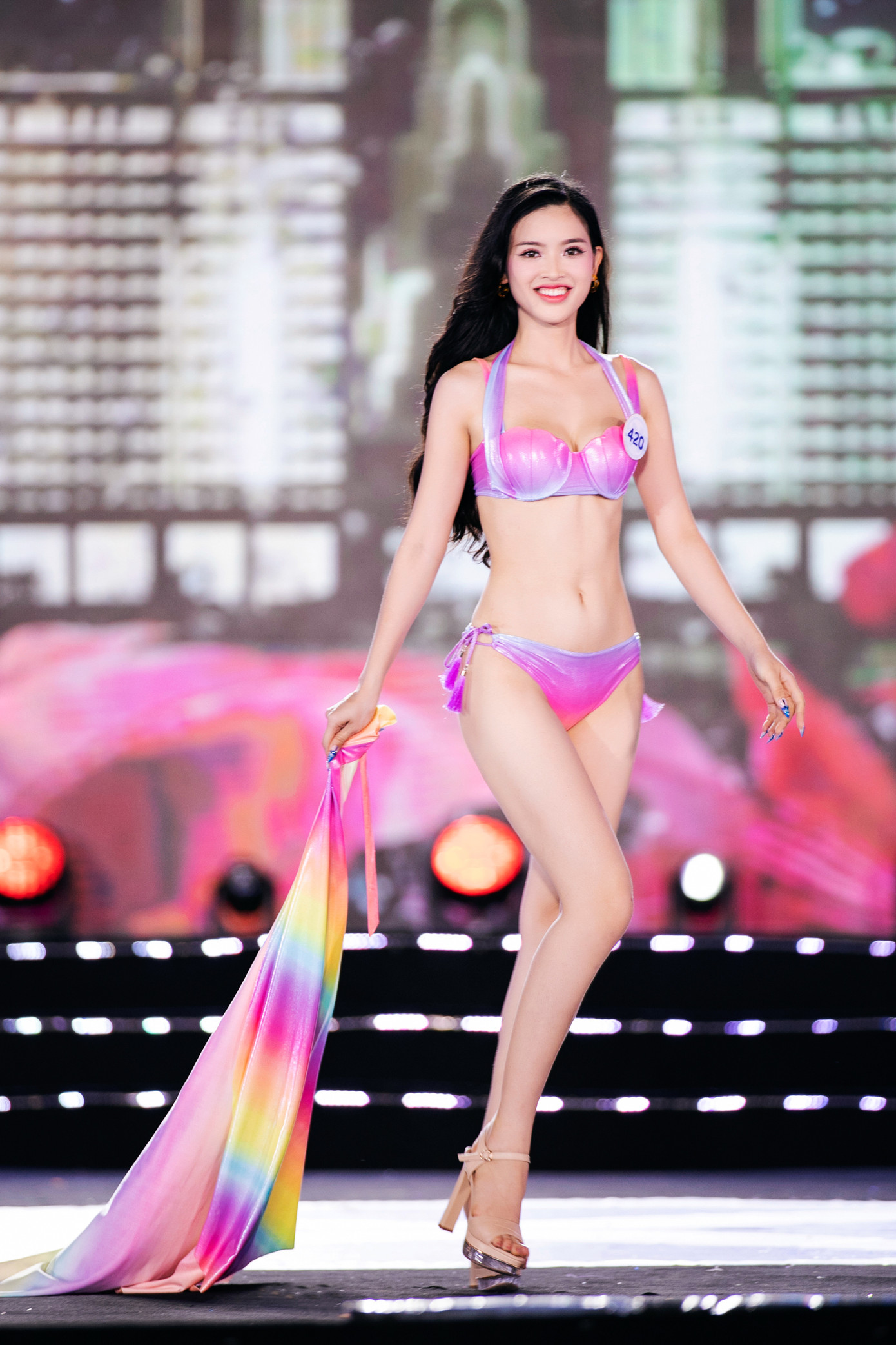 Thoa Thương chia sẻ về lý do tiếp tục thi sắc đẹp: "Đánh mất cơ hội tại Miss World Vietnam 20233, tôi muốn thể hiện bản thân một lần nữa, học hỏi trau dồi nhiều kinh nghiệm".