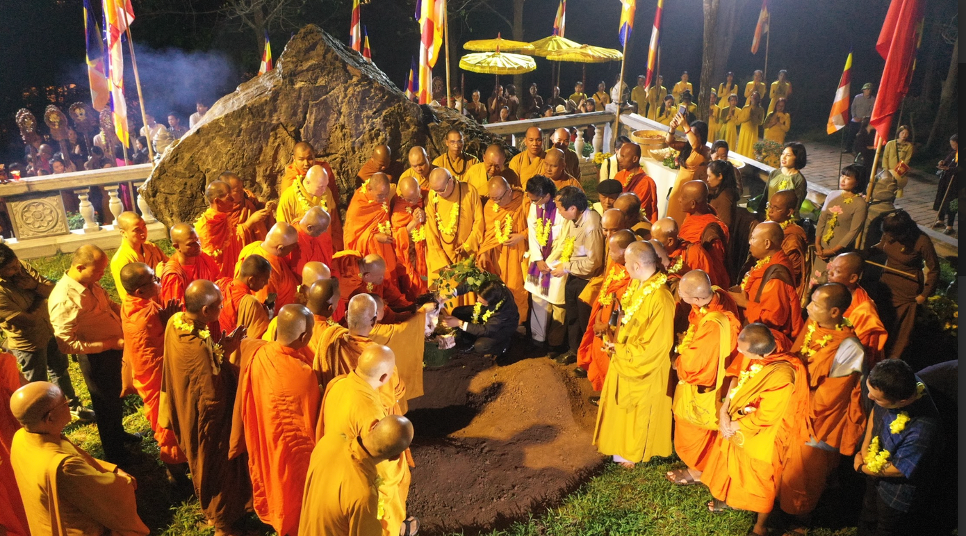 Cây bồ đề được trồng tại chùa Bái Đính. Cây bồ đề được trồng tại chùa Bái Đính.