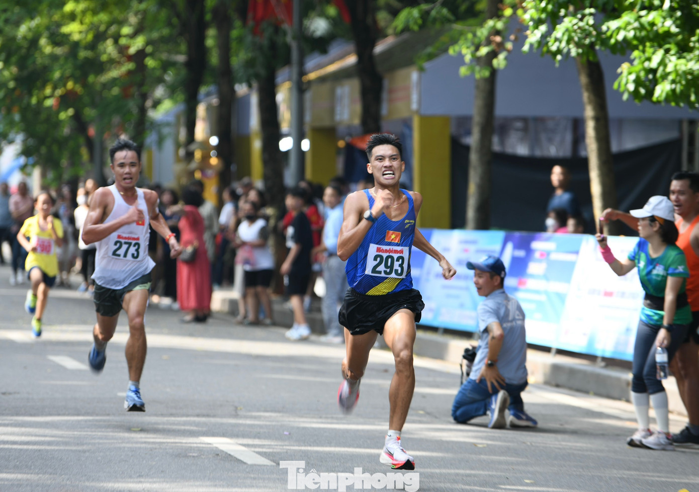 VĐV Trần Văn Đảng (Hà Nội) bứt phá về Nhất nội dung nam nâng cao mở rộng.