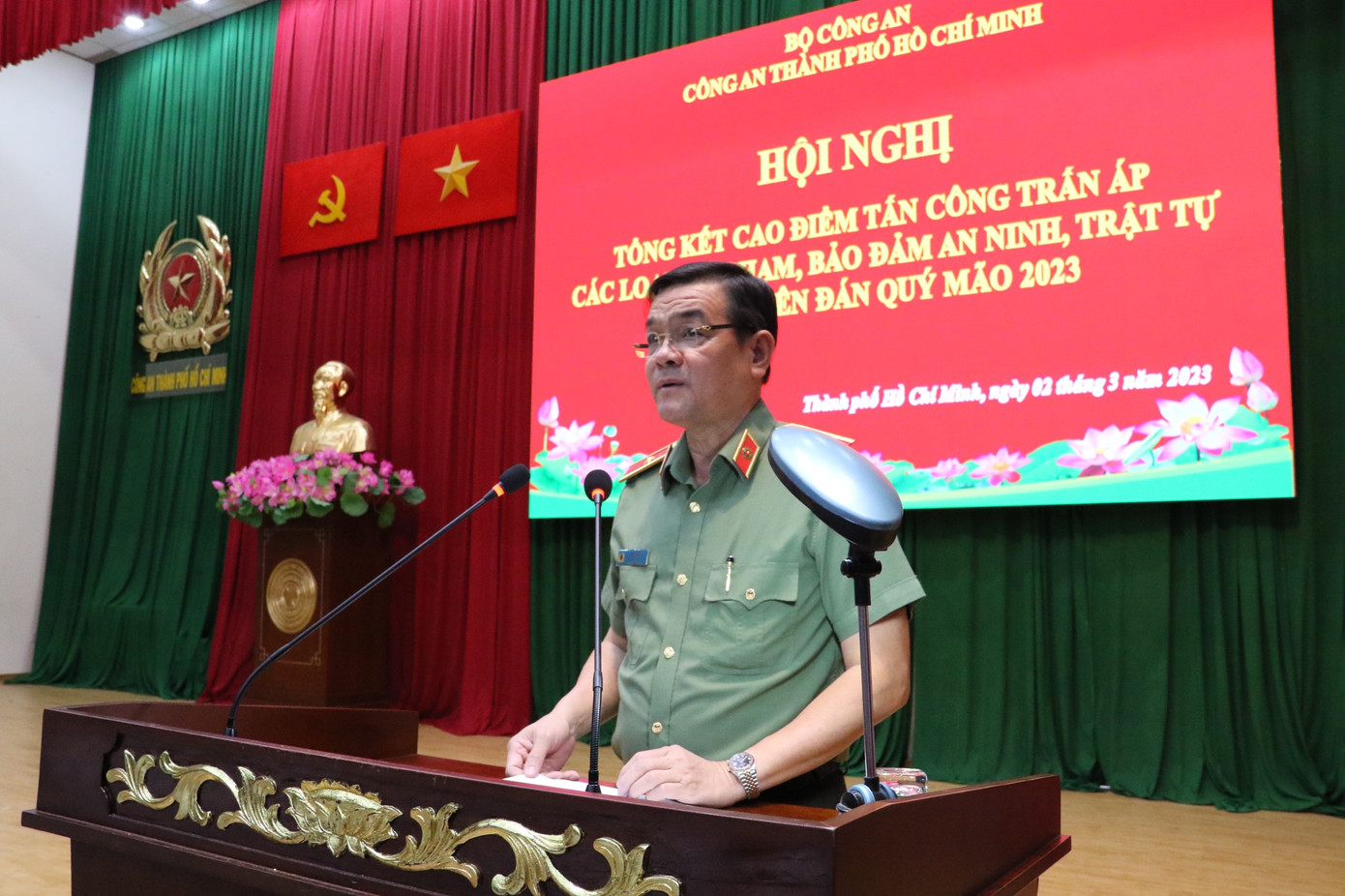 Thiếu tướng Lê Hồng Nam – Giám đốc Công an TPHCM phát biểu tại buổi lễ. Ảnh: P.L