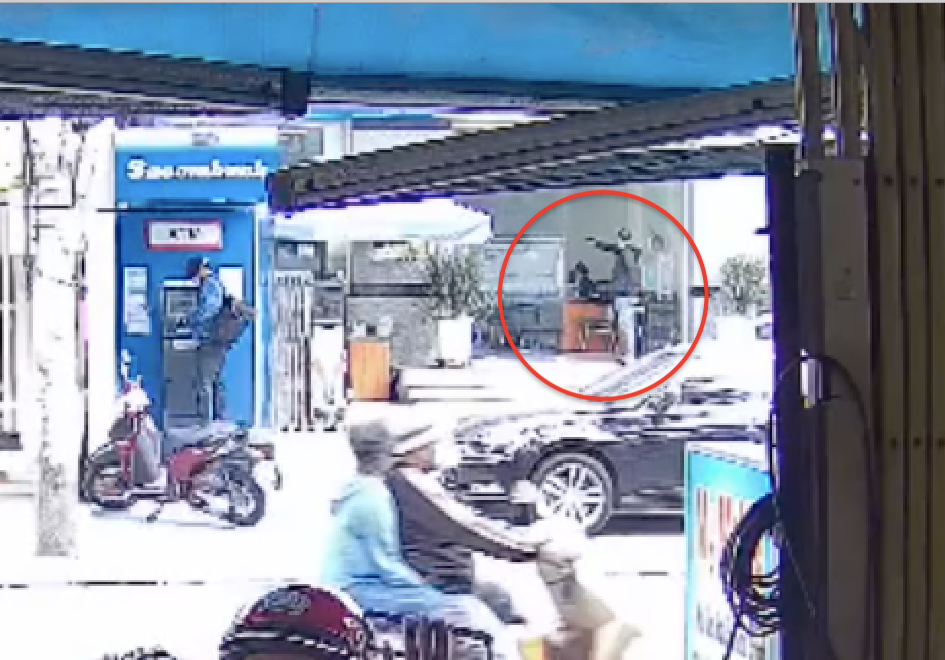 Hình ảnh trích xuất từ camera an ninh ở gần hiện trường vụ việc.