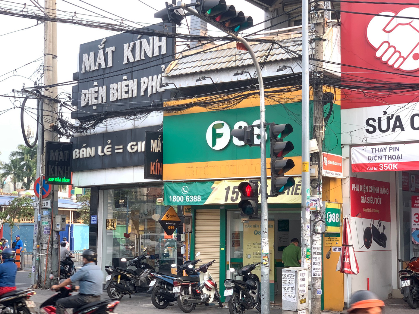 Chi nhánh F88 tại đường Hòa Bình, phường Tân Thới Hòa (quận Tân Phú). Ảnh: CTV Chi nhánh F88 tại đường Hòa Bình, phường Tân Thới Hòa (quận Tân Phú). Ảnh: CTV