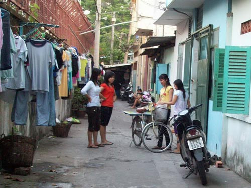 Một ngôi nhà cho riêng mình vẫn là giấc mơ xa vời của nhiều gia đình ở Hà Nội