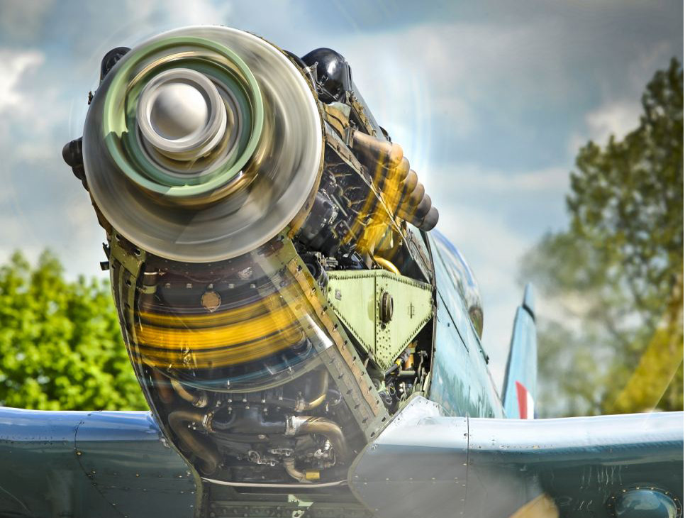 Máy bay Spitfire tại căn cứ RAF Coningsby đang chạy thử dưới mặt đất vì gặp trục trặc tiếp nhiên liệu và ở động cơ