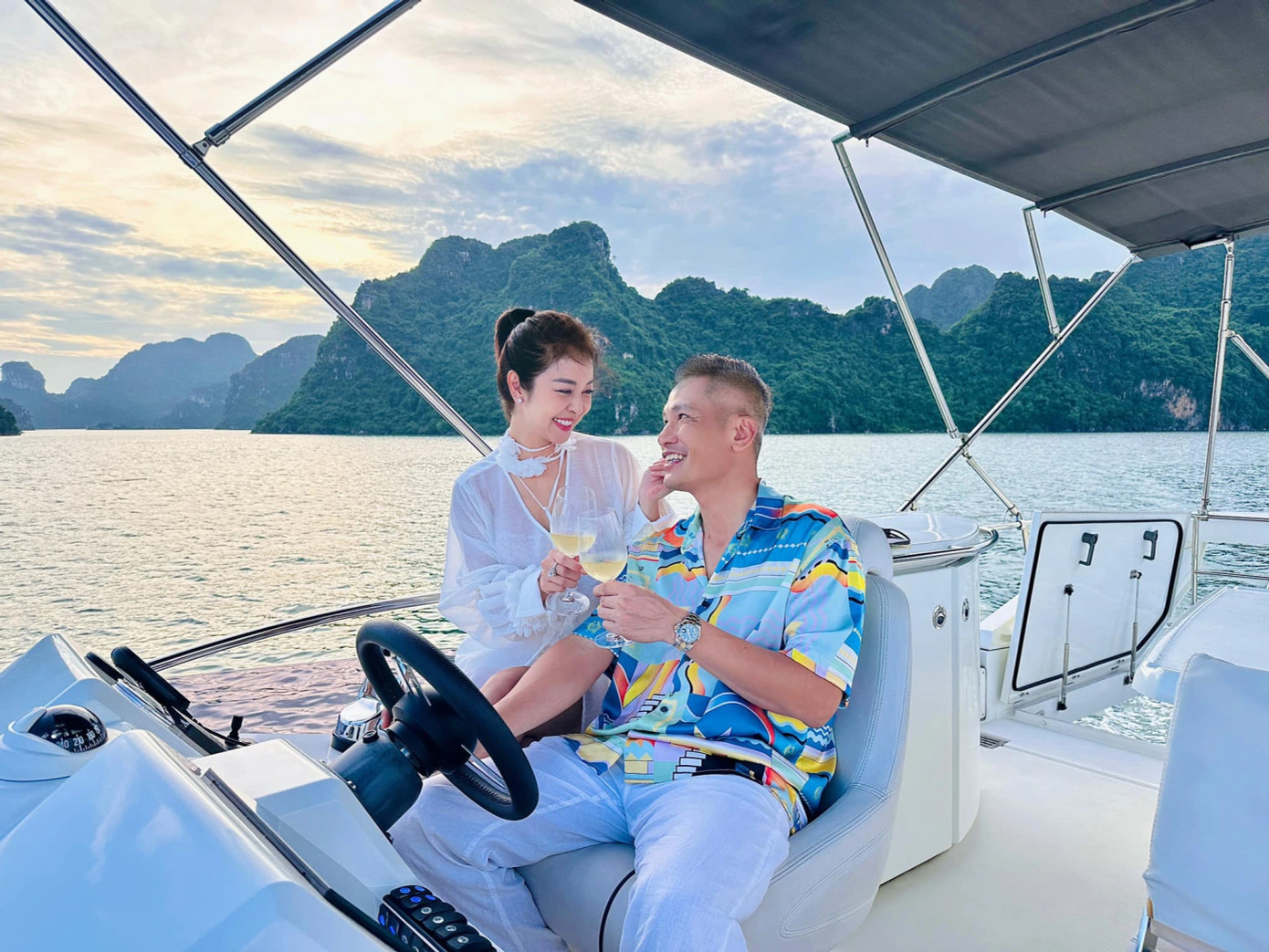 Jennifer Phạm và chồng.