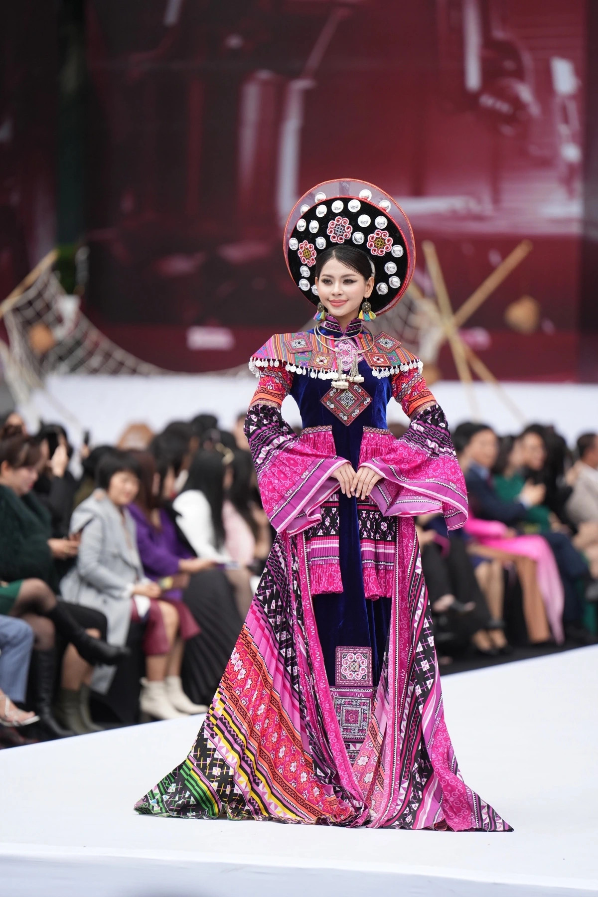 Sự kiện đánh dấu bước ngoặt quan trọng trong lĩnh vực đào tạo thời trang, hướng tới việc kết nối sinh viên với ngành công nghiệp thời trang và thị trường lao động quốc tế trong ngành này. Sự kiện đánh dấu bước ngoặt quan trọng trong lĩnh vực đào tạo thời trang, hướng tới việc kết nối sinh viên với ngành công nghiệp thời trang và thị trường lao động quốc tế trong ngành này.