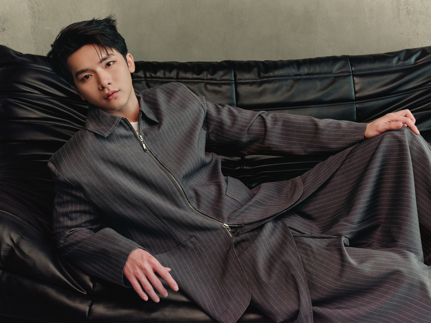 Vương Bình tung MV mới đậm chất drill khiến khán giả thích thú.