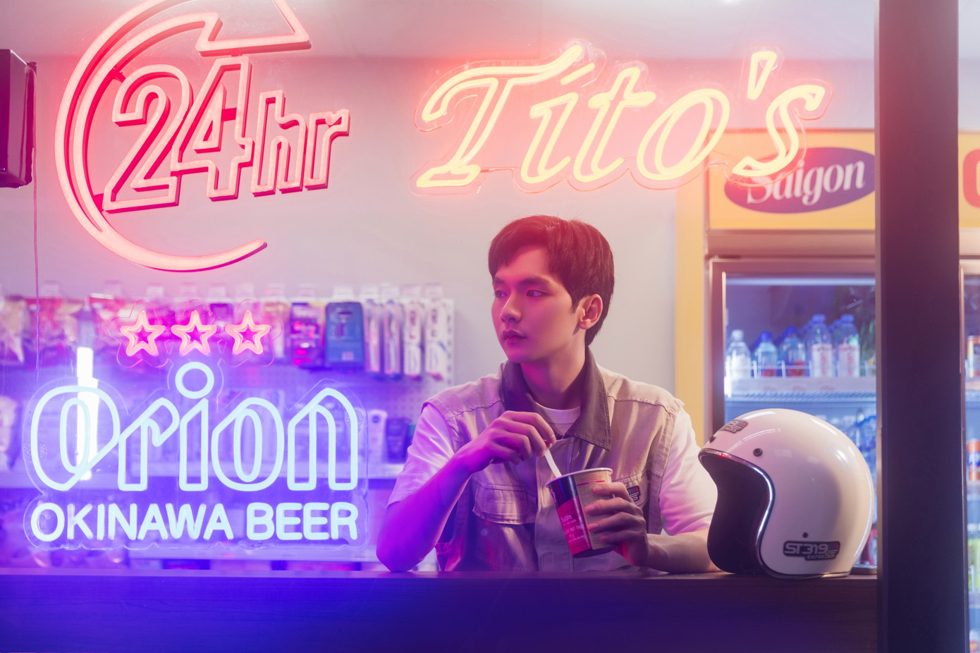 MV thực hiện đơn giản nhưng nhiều nỗi niềm.