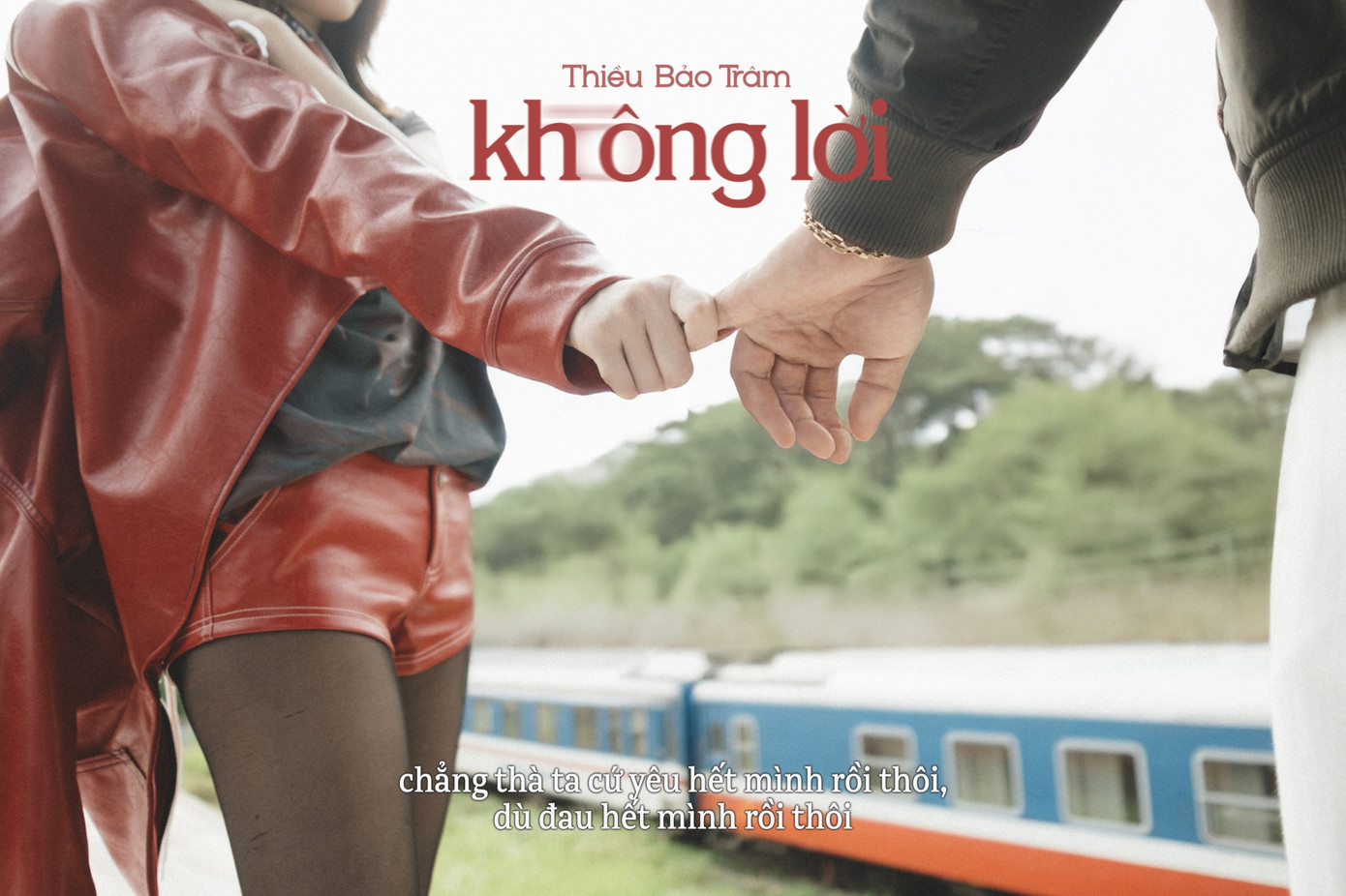 Nữ ca sĩ cực 'suy' trong phần lời của ca khúc mới. Nữ ca sĩ cực 'suy' trong phần lời của ca khúc mới.