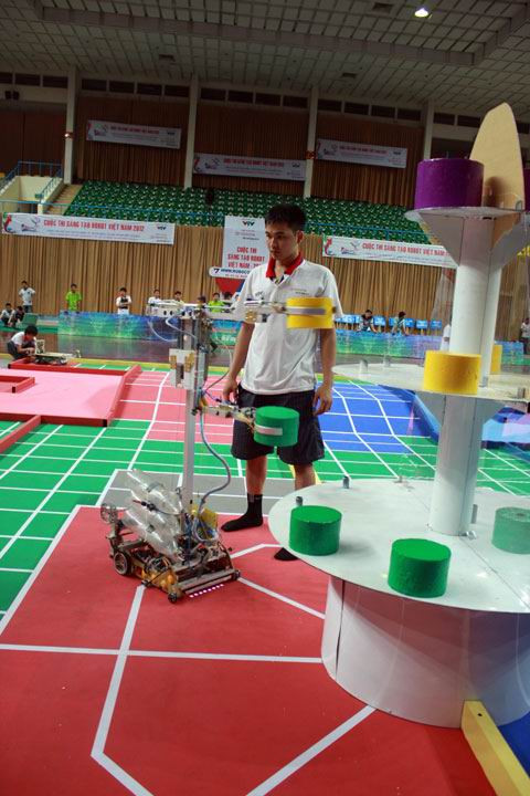 Robot thu thâp hoạt động nhanh nhẹn và chính xác hơn so với vòng loại