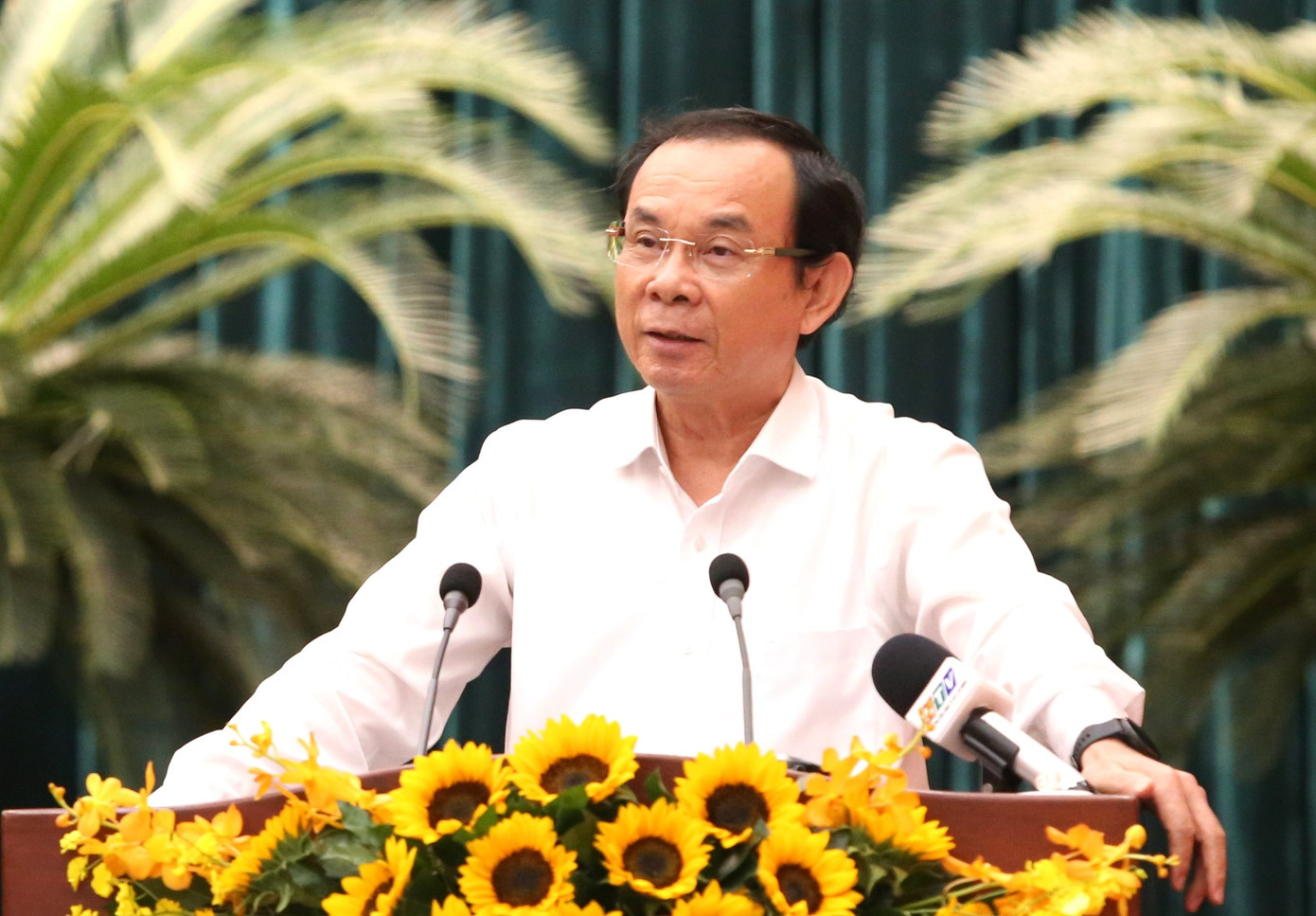 Bí thư Thành ủy TPHCM Nguyễn Văn Nên phát biểu kết luận hội nghị. Ảnh: Ngô Tùng. Bí thư Thành ủy TPHCM Nguyễn Văn Nên phát biểu kết luận hội nghị. Ảnh: Ngô Tùng.