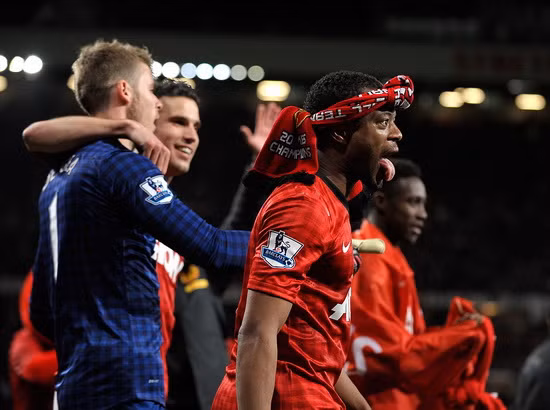 Họ cùng nhau tận hưởng chiến thắng