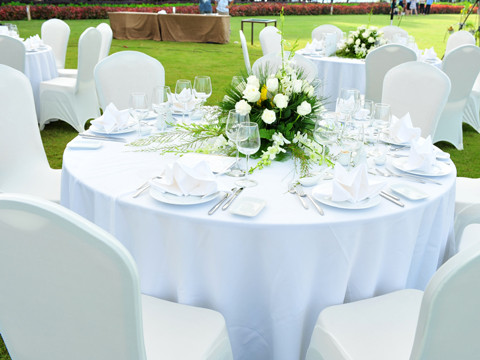 Bàn tiệc rất cầu kỳ và sang trọng