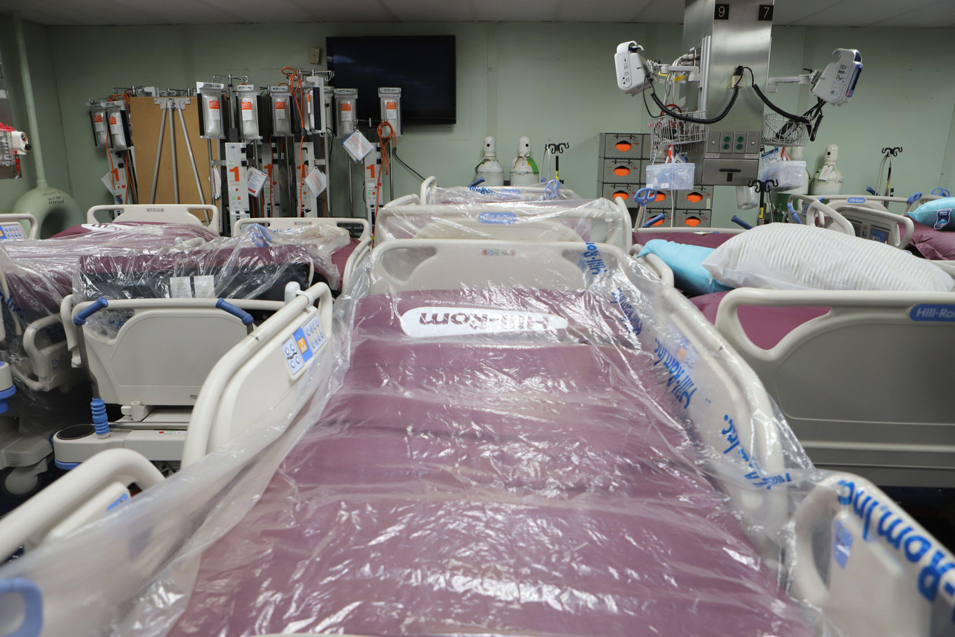 Một góc ngân hàng máu trên tàu bệnh viện USNS Mercy Một góc ngân hàng máu trên tàu bệnh viện USNS Mercy