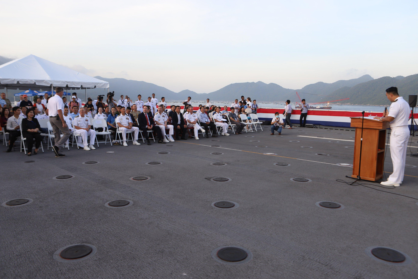 PP22 bế mạc trên boong tàu bệnh viện USNS Mercy của Mỹ PP22 bế mạc trên boong tàu bệnh viện USNS Mercy của Mỹ