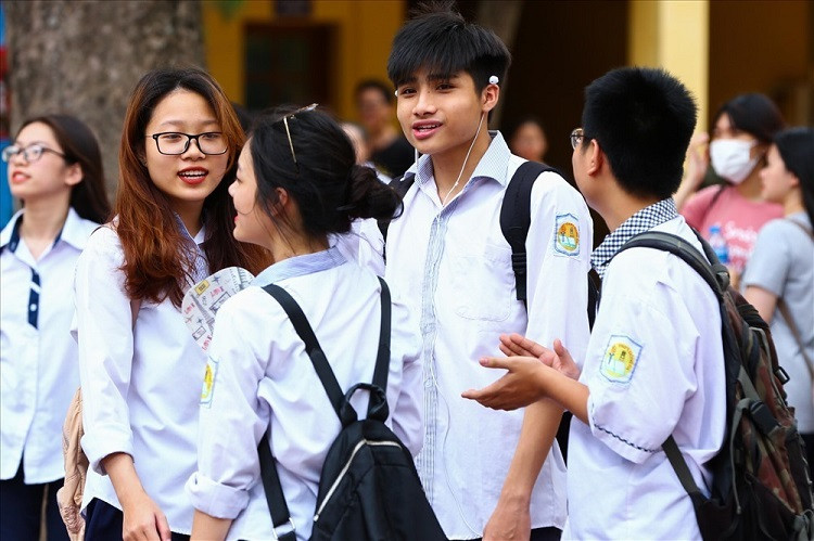 Thí sinh hào hứng làm thủ tục nhập thi THPT quốc gia 2019 ảnh 42