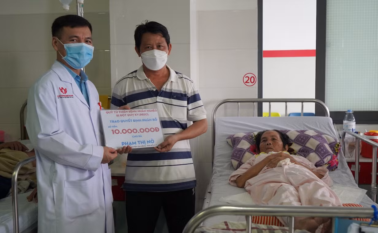 Nhiều bệnh nhân đã vượt qua “cửa tử” nhờ được quỹ từ thiện hỗ trợ Nhiều bệnh nhân đã vượt qua “cửa tử” nhờ được quỹ từ thiện hỗ trợ