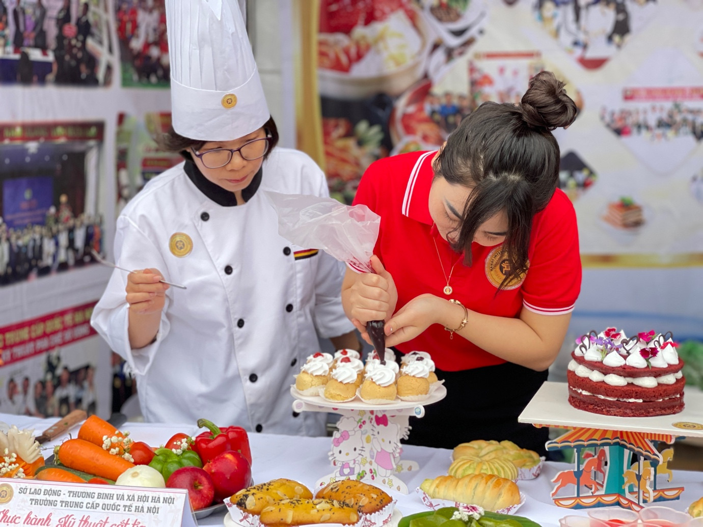 Các đơn vị, gian hàng của các nhà trường đào tạo với những ngành đào tạo rất thực tế, sát với sự phát triển của xã hội.