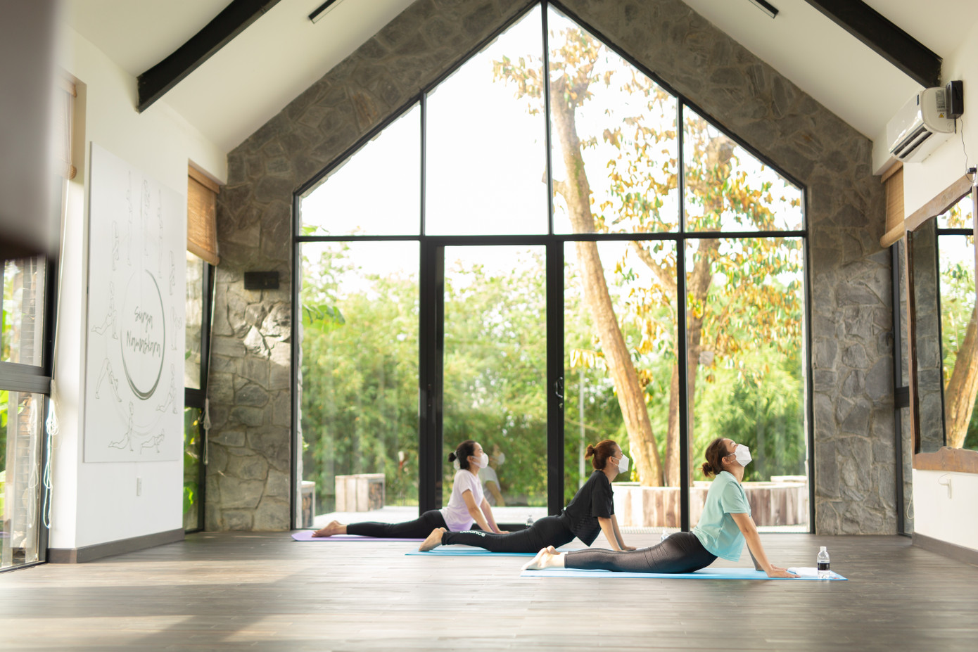 Không gian tập yoga, một tiện ích của Thành phố Cà phê được xây dựng theo triết lý kiến trúc chữa lành giúp chủ nhân được hoà cùng thiên nhiên trong mọi hoạt động.