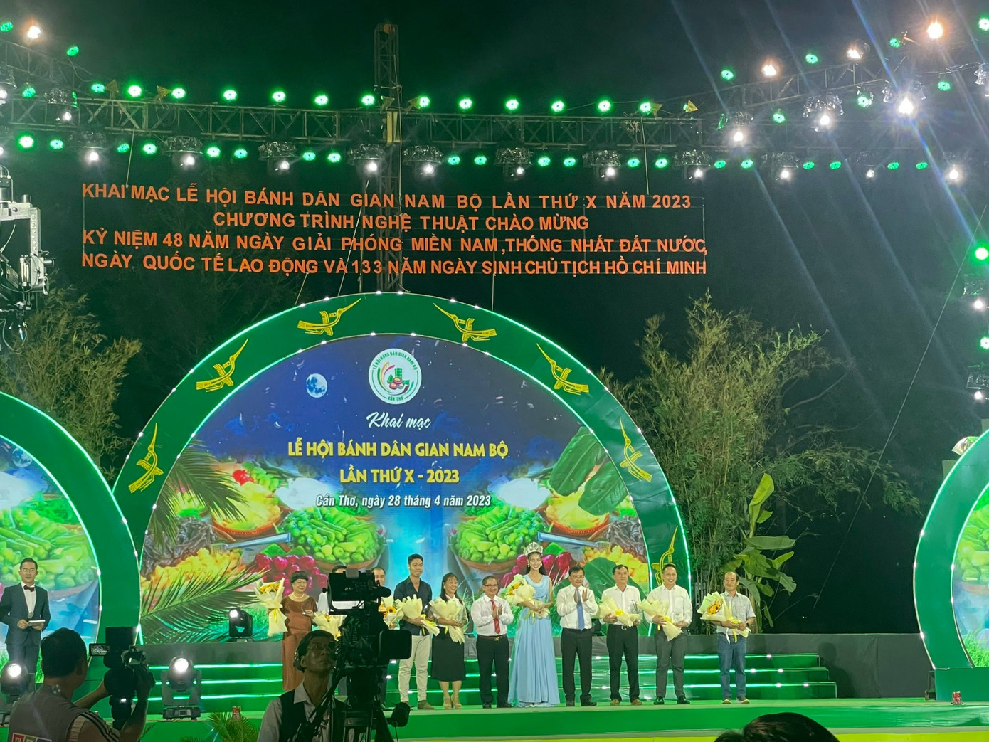 Lễ hội bánh dân gian Nam bộ lần thứ X ở Cần Thơ