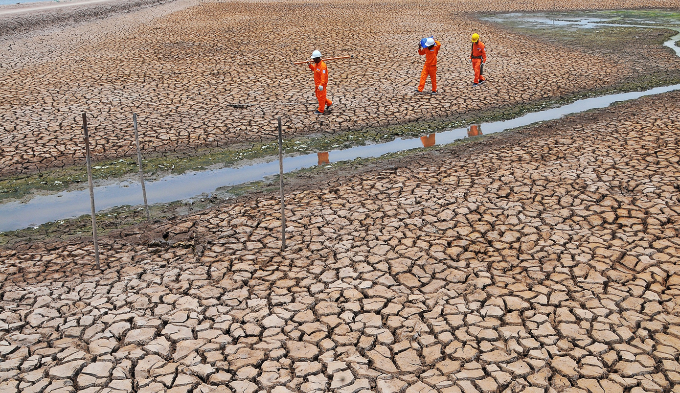 Nắng nóng gay gắt dẫn đến thiếu và nguy cơ thiếu điện