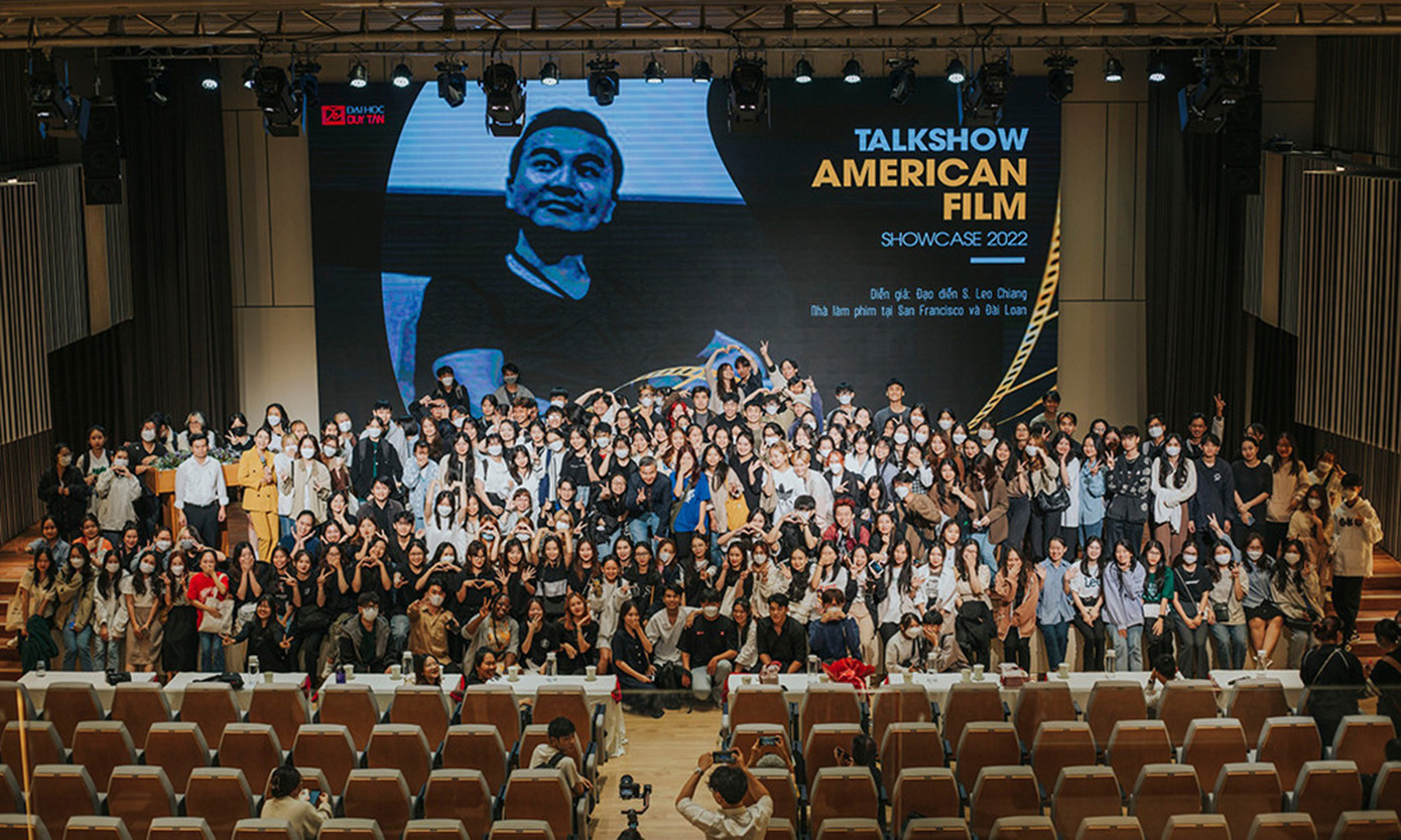 Cơ sở vật chất hiện đại tại DTU cùng nhiều chương trình giao lưu thường xuyên với các đạo diễn, nghệ sĩ, diễn giả,…