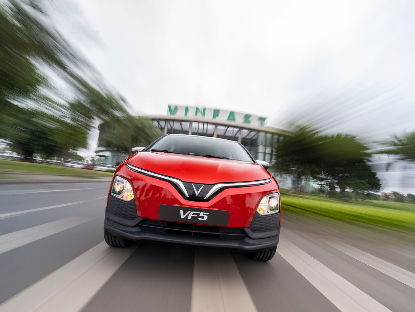 VF 5 Plus là mẫu ô tô điện mới nhất của VinFast được bàn giao đến người dùng.