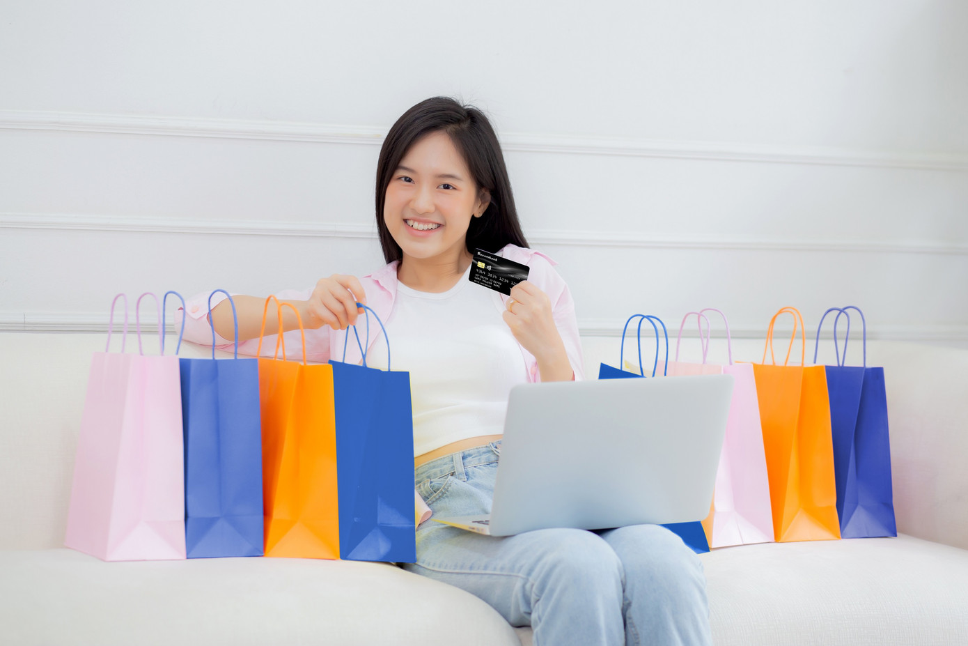 Mua sắm hoàn tiền, giải pháp tiêu dùng thông minh