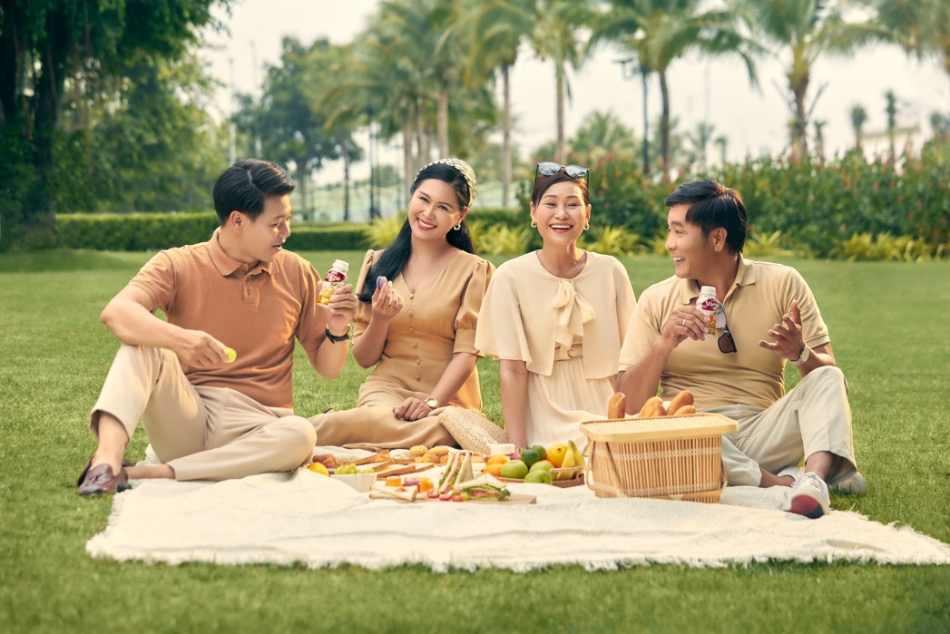 Värna lan tỏa tinh thần sống tự tin vượt qua những rào cản tuổi tác để xây dựng thói quen chăm sóc sức khỏe thể chất và làm phong phú đời sống tinh thần.