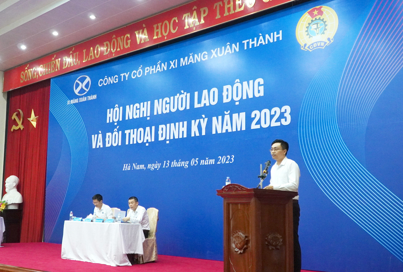 Ông Vũ Quang Bắc- Tổng giám đốc công ty phát biểu tại Hội nghị Ông Vũ Quang Bắc- Tổng giám đốc công ty phát biểu tại Hội nghị