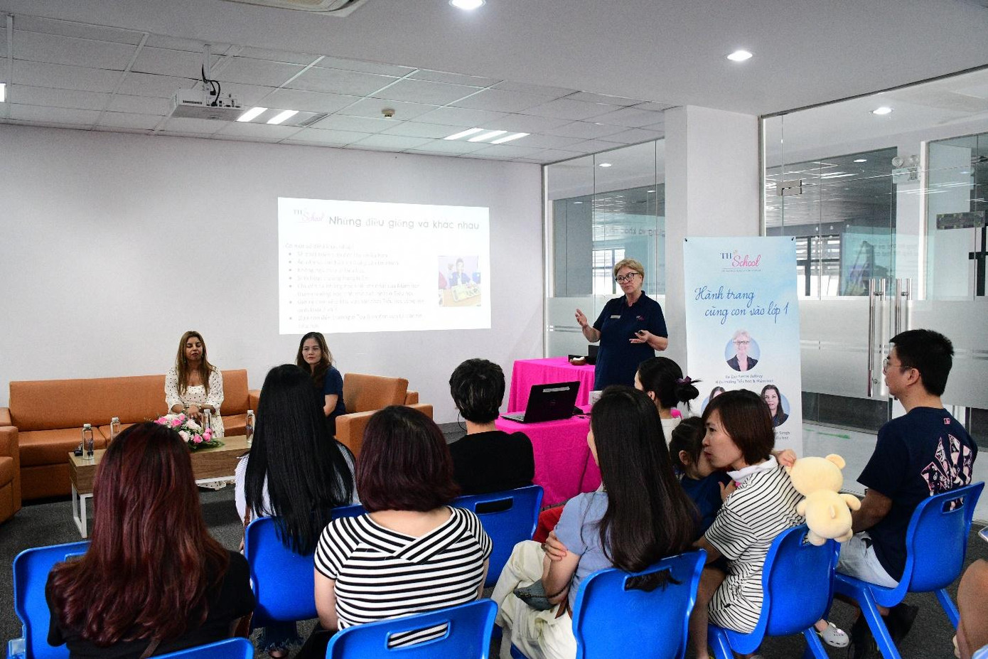 Cô Yvette Jeffrey – Hiệu trưởng Mầm non & Tiểu học TH School chia sẻ về cách Phụ huynh hỗ trợ con vào lớp 1 Cô Yvette Jeffrey – Hiệu trưởng Mầm non & Tiểu học TH School chia sẻ về cách Phụ huynh hỗ trợ con vào lớp 1