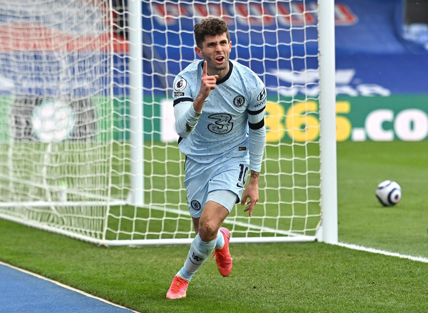 "Đội trưởng Mỹ" của Chelsea cũng có một trận đấu hay khi được HLV Tuchel tin tưởng xếp đá chính.