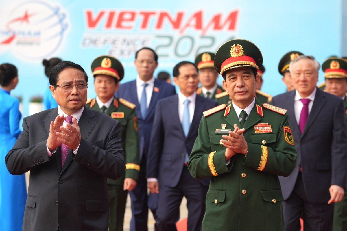 Thủ tướng Phạm Minh Chính và các đồng chí lãnh đạo Đảng, Nhà nước, Bộ Quốc phòng Việt Nam; Bộ trưởng Quốc phòng các nước Lào, Campuchia, Cuba, Belarus, Thái Lan, Brunei, Mông Cổ; lãnh đạo các ban, bộ, ngành, cơ quan Trung ương và địa phương, dự lễ khai mạc Triển lãm Quốc phòng quốc tế Việt Nam 2024.