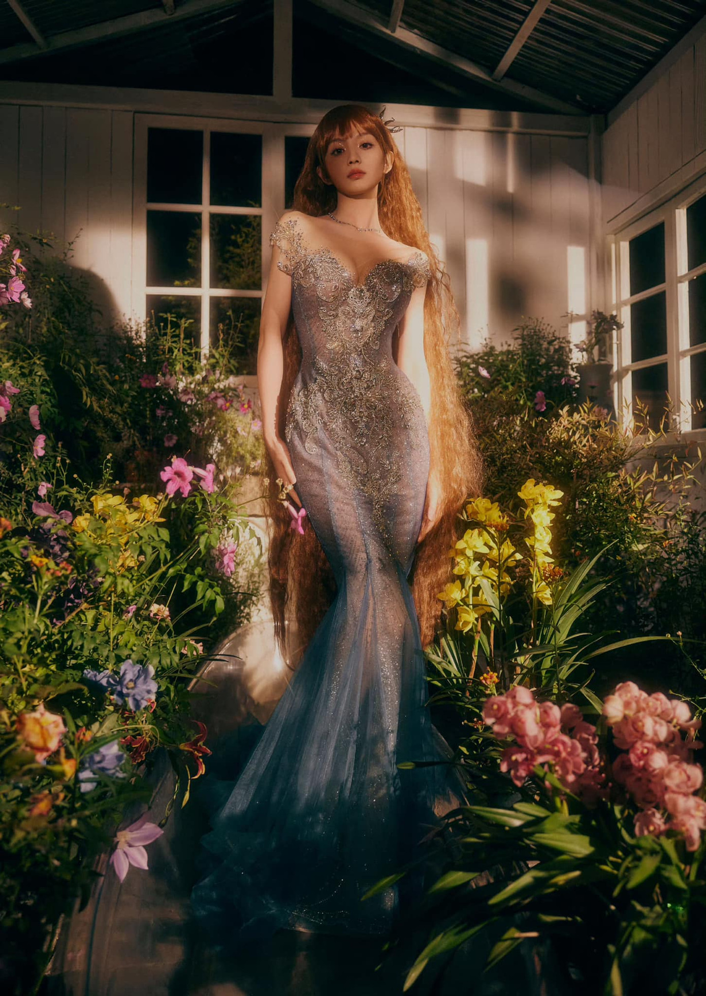 Nàng “tiểu hoa” thế hệ 95 Điền Hi Vi gây chú ý với sắc vóc thăng hạng trong thiết kế của Joli Poli trước thềm GQ Thịnh Điển 2023. Nàng “tiểu hoa” thế hệ 95 Điền Hi Vi gây chú ý với sắc vóc thăng hạng trong thiết kế của Joli Poli trước thềm GQ Thịnh Điển 2023.