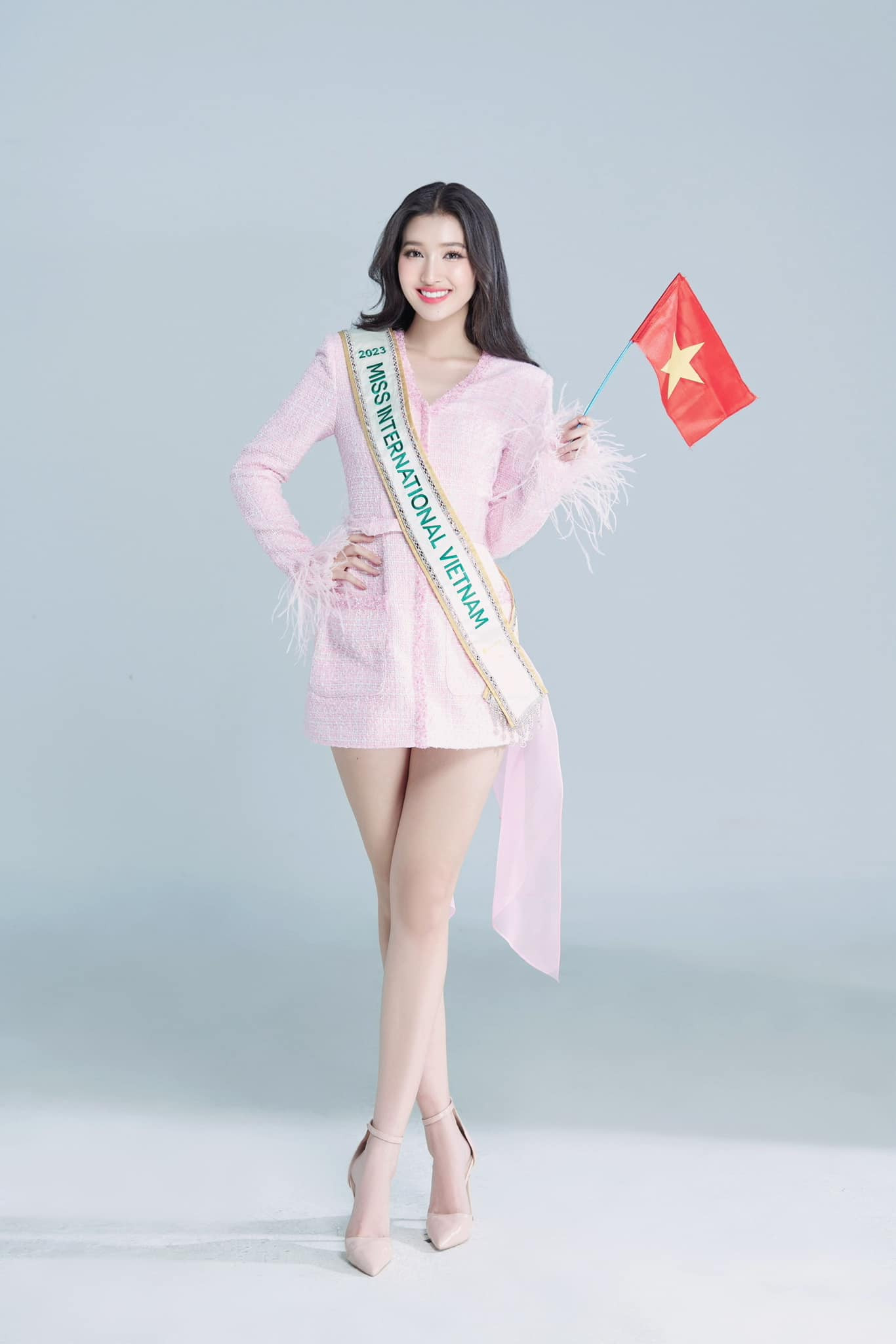 Á hậu 2 Miss World Vietnam 2022 Nguyễn Phương Nhi - Top 15 Miss International 2023.