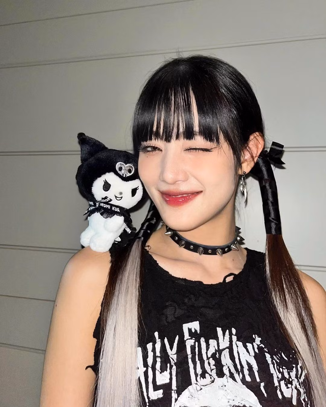 Minnie G-IDLE truyền tải tinh thần cá tính, phá cách thông qua nhân vật Kuromi.