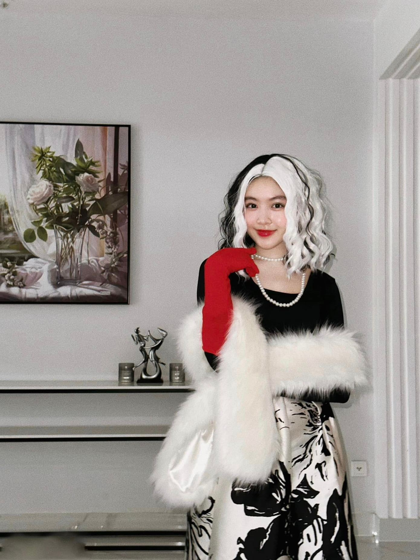 Lọ Lem, con gái Quyền Linh hóa thân ác nữ Cruella.