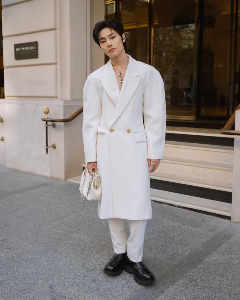 27. IN Stray Kids - Alexander McQueen 27. IN Stray Kids - Alexander McQueen