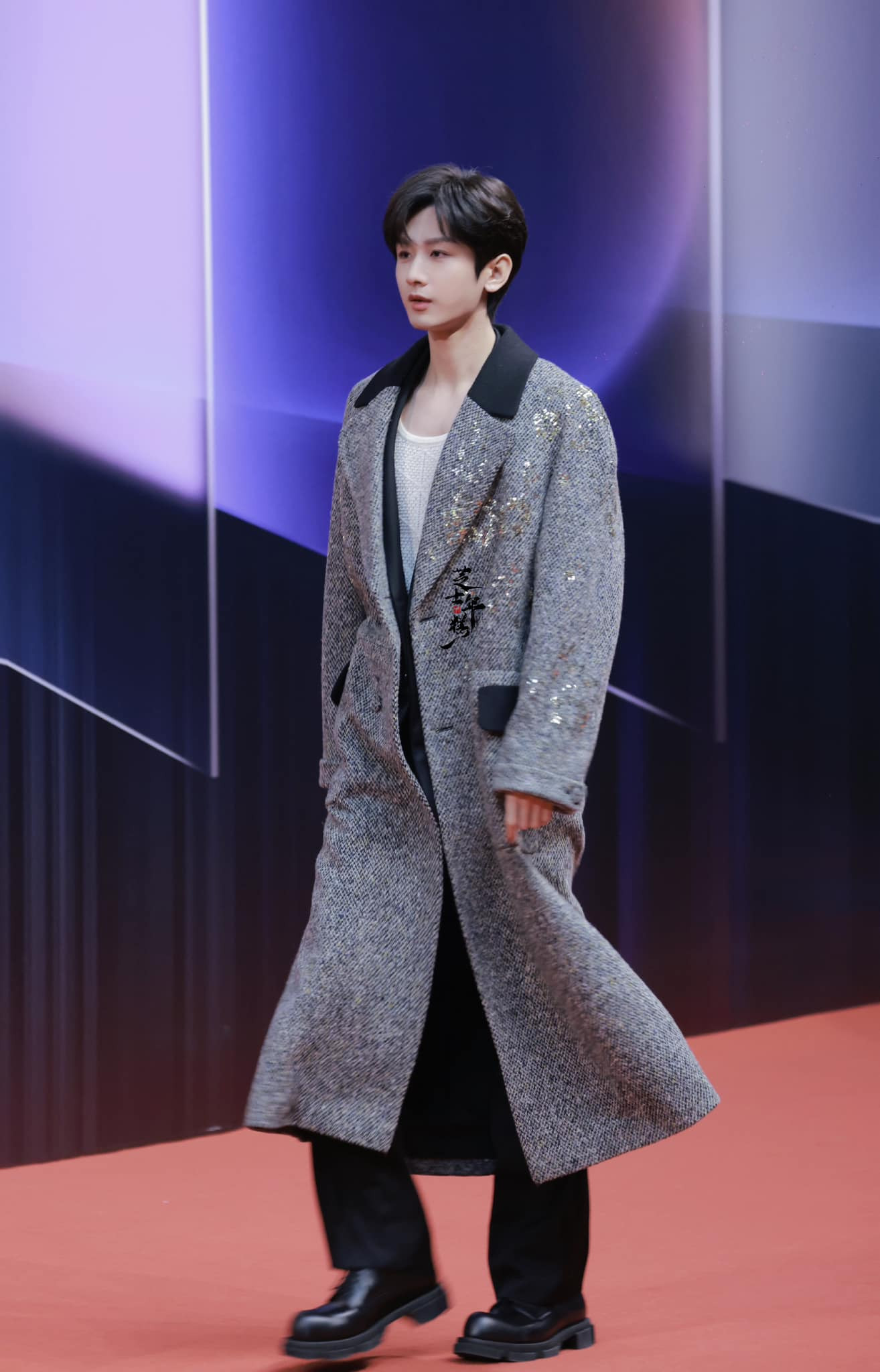 Thành Nghị được xướng tên ở hạng mục Nam diễn viên phim truyền hình có ảnh hưởng của năm.