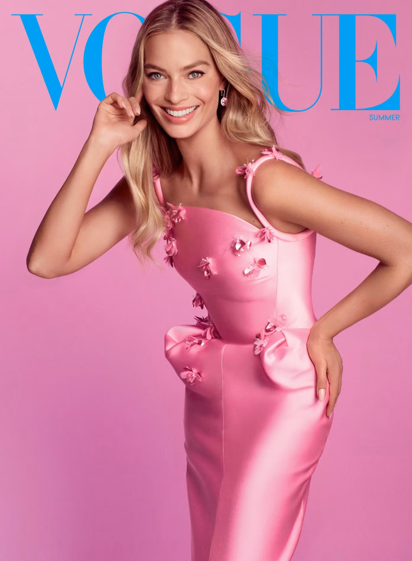 Nàng "Barbie sống" Margot Robbie liên tục lăng xê sắc hồng trong các sự kiện quảng bá.